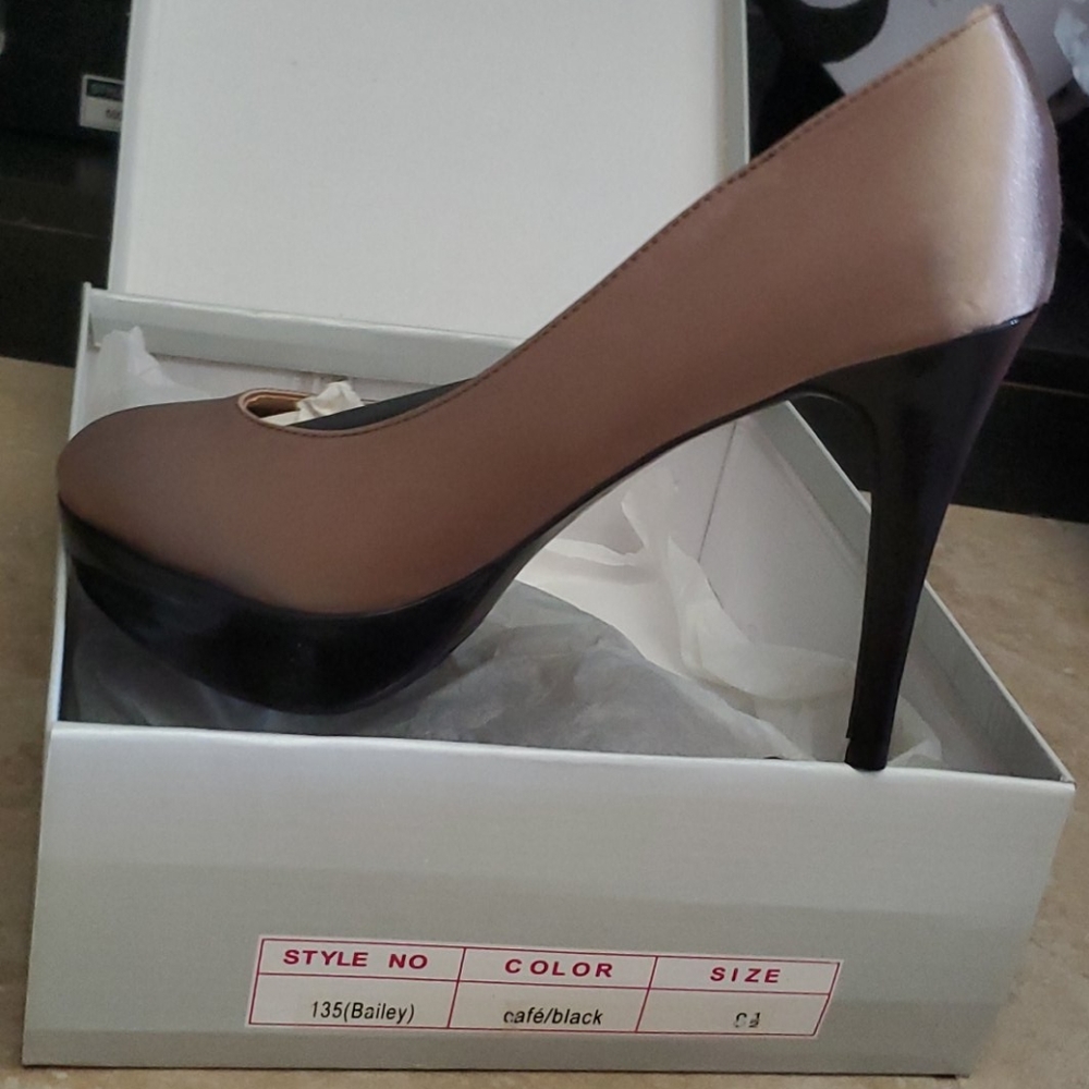 Jovani Pumps